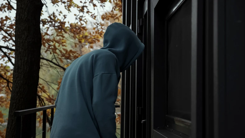 Differences Between Theft, Robbery, and Burglary